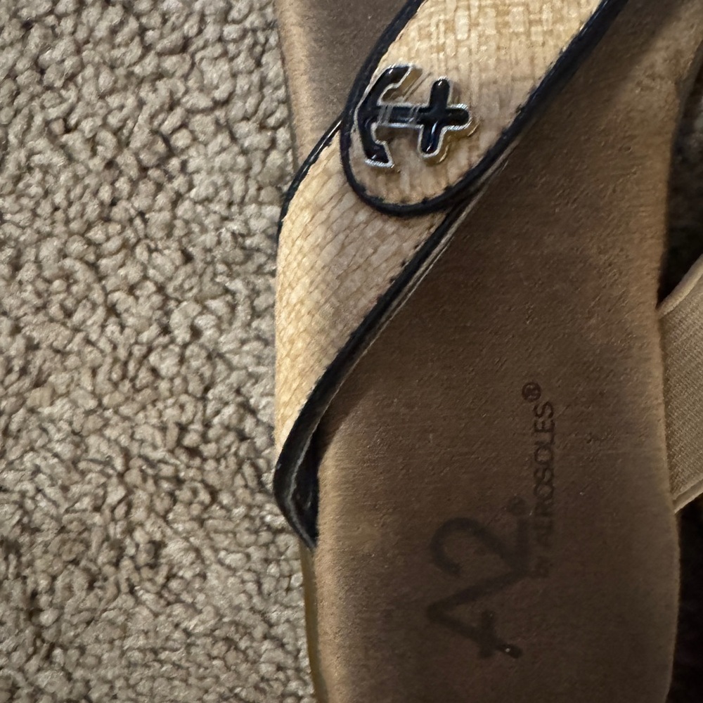 A2 By Aerosoles Beige and Black Women's Sandals - Picture 2 of 3